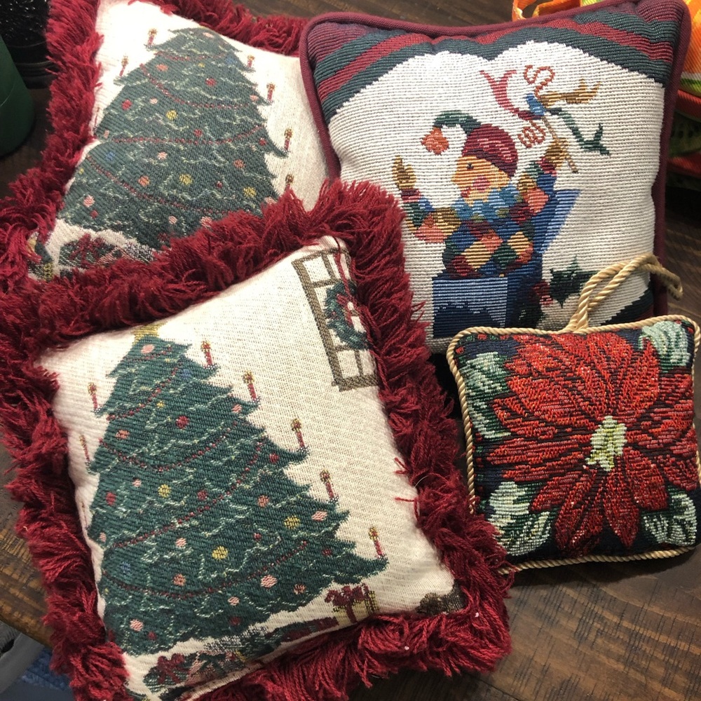 Christmas pillows. 4 pc.